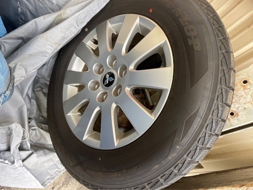 三菱パジェロ　スタッドレスタイヤホイール　4本