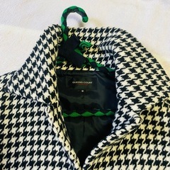 QUEEN'S COURTジャケットの画像