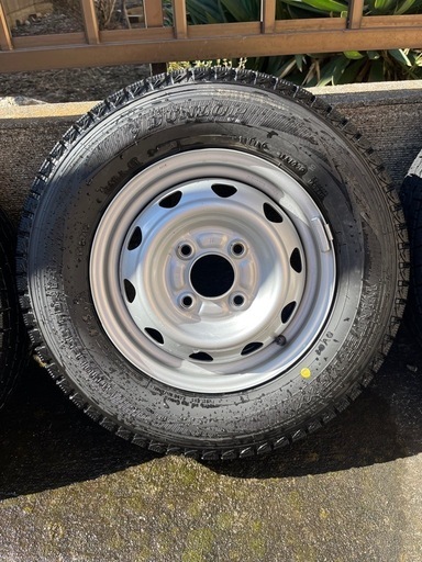 軽自動車スタッドレス　バリ山　DUNLOP WINTERX 145R/12