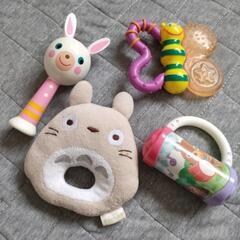 赤ちゃんのガラガラなどおもちゃ