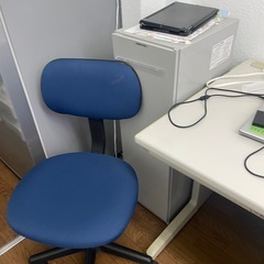 椅子　机の画像