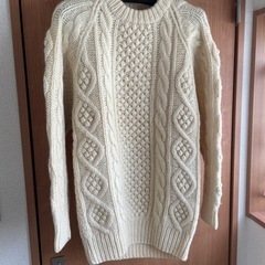 厚手セーター　編み込みセーター