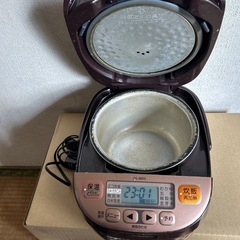 炊飯器の画像