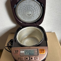 炊飯器の画像