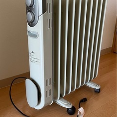 暖房　YAMAZEN　オイルヒーター　6畳用の画像
