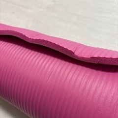 ヨガマットピンクの画像
