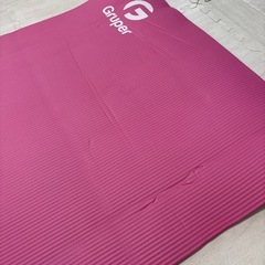 ヨガマットピンクの画像