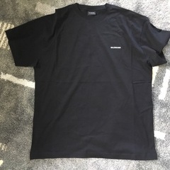 バレンシアガ　Tシャツ