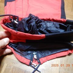 The North　Faceのオーバーズボン