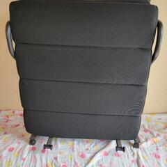 【美品】折りたたみ式ベッド(キャスター付)