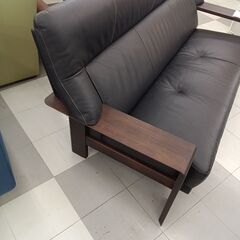 ★ジモティ割あり★ カリモク ソファー ブラック H93×D90×W184 クリーニング済み TC2647の画像