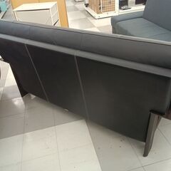 ★ジモティ割あり★ カリモク ソファー ブラック H93×D90×W184 クリーニング済み TC2647の画像