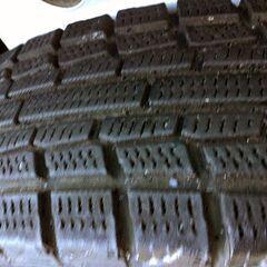 12インチマルチスチールホイール+スタットレスタイヤ　４本セットの画像