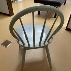 椅子
の画像