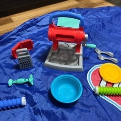 Play-Doh 2セット,プレーマット,ズボンの画像