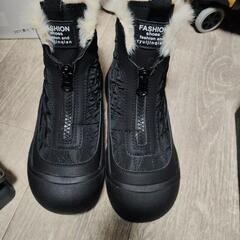 中まであったかモコモコブーツ