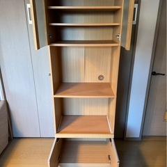 食器棚の画像
