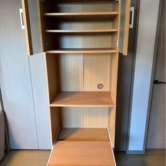 食器棚の画像