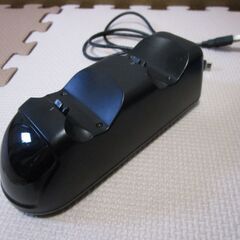 『 ソニー　PlayStation4（CUH-1200A） ホワイト 』です。の画像