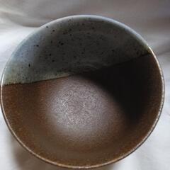 陶器の器　深さあり　２枚の画像