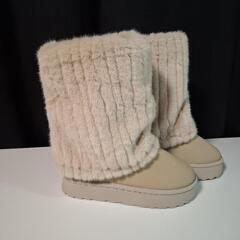 新品・未使用　　ムートンブーツの画像