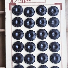 フランスビンテージ 古いボタンシート 黒5点の画像