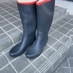 レインブーツ