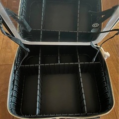 【新品未使用】ライトアップミラー付き大容量コスメケース-輝度調整可能の画像