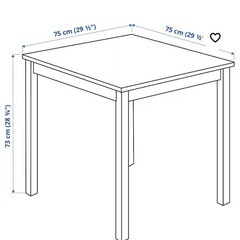 IKEA ダイニングテーブルと椅子の画像
