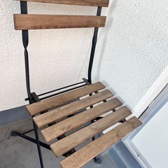 IKEAテーブル・椅子のセットの画像