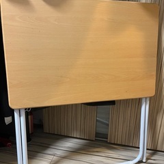ニトリ折りたたみデスク