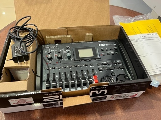 相模原　ZOOM R8 マルチトラックレコーダー MTR