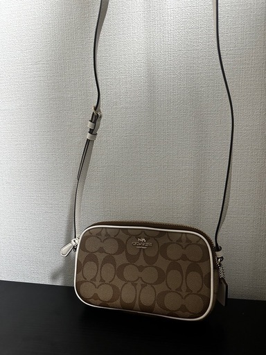 coachショルダーバックほぼ未使用
