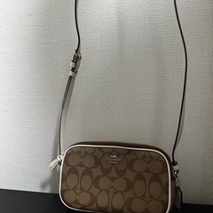 coachショルダーバックほぼ未使用
の画像