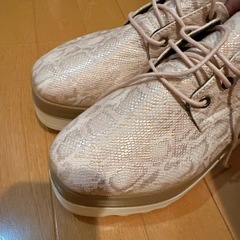 新品 パイソン 厚底スニーカーの画像
