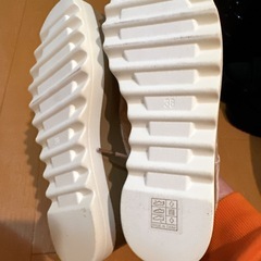 新品 パイソン 厚底スニーカーの画像