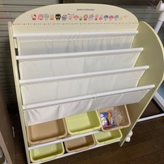 おもちゃ箱、本棚  サンリオ