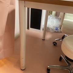 事務所で使用していた机の画像