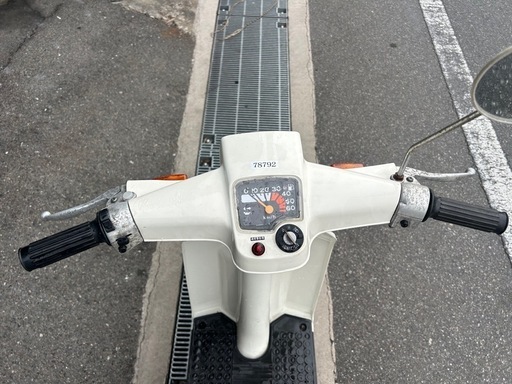 アドレスV100書付き部品取りにでもどうぞ。引取り限定になります