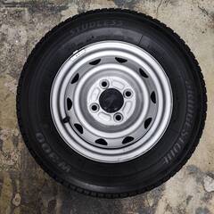 ブリヂストン W300 BS スタッドレス スチールホイール4本セット 145