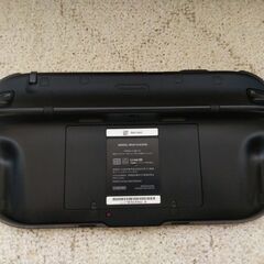 任天堂 Wii u 黒 32GBセット＋オプションのゲームパッドゴムカバー黒の画像