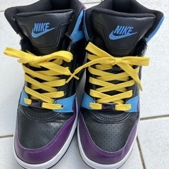 美品 Nike ハイカットスニーカー ブラック/パープル/ブルー...
