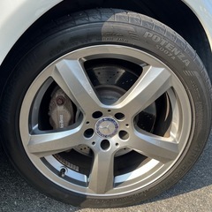 メルセデスベンツ１８インチアルミホイールの画像