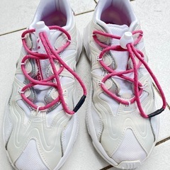 美品 adidas ホワイト ピンク スニーカー