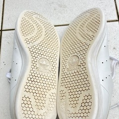 スタンスミス adidas ゴールドロゴ 23.5cmの画像