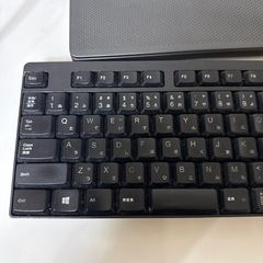 有線キーボードの画像