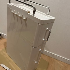 調味料ラックの画像