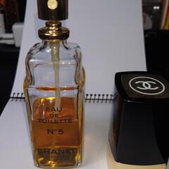 CHANEL  香水の画像