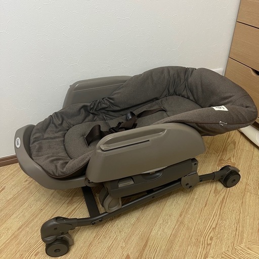 【美品】　Combi コンビ 電動ハイローチェア ネムリラ　