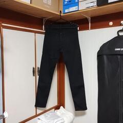UNIQLO ウルトラストレッチジーンズ ブラック メンズ29 スキニーの画像